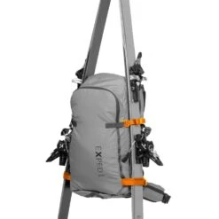 Exped Glissade 35 Wmns Dark Violet -FJÄLLRÄVEN Boutiquen Glissade 35 side ski fixation 1280x1280 2