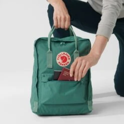 FJÄLLRÄVEN Fjällräven Kånken -FJÄLLRÄVEN Boutiquen kanken 23510 664 g detail fjr 1280x1280