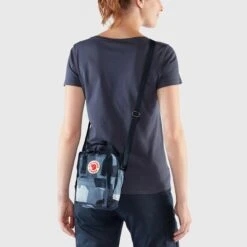 FJÄLLRÄVEN Fjällräven Kånken Art Sling -FJÄLLRÄVEN Boutiquen kanken art sling 23633 973 d model fjr 1280x1280