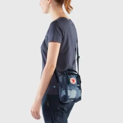 FJÄLLRÄVEN Fjällräven Kånken Art Sling -FJÄLLRÄVEN Boutiquen kanken art sling 23633 973 e model fjr 1280x1280