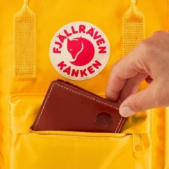 FJÄLLRÄVEN Fjällräven Kånken Mini 28 FJÄLLRÄVEN Fjällräven Kånken Mini -FJÄLLRÄVEN Boutiquen kanken mini 23561 141 i detail fjr 1280x1280