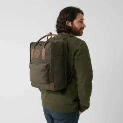 FJÄLLRÄVEN Fjällräven Kånken No. 2 Laptop 15" Acorn 17 FJÄLLRÄVEN Fjällräven Kånken No. 2 Laptop 15" Acorn -FJÄLLRÄVEN Boutiquen kanken no 2 laptop 15 23569 663 e model fjr 1280x1280 4