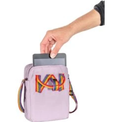 FJÄLLRÄVEN Fjällräven Kånken Rainbow Sling -FJÄLLRÄVEN Boutiquen kanken rainbow sling 23623 457 907 detail f main fjr 1280x1280