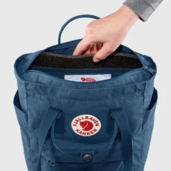 FJÄLLRÄVEN Fjällräven Kånken Totepack -FJÄLLRÄVEN Boutiquen kanken totepack 23710 560 i detail fjr 1280x1280 6