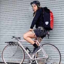 Ortlieb Messenger Bag Red - Black -FJÄLLRÄVEN Boutiquen messengerbag cph 09763 1 1280x1280