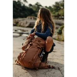 FJÄLLRÄVEN Fjällräven Kajka Side Pocket 15 FJÄLLRÄVEN Fjällräven Kajka Side Pocket -FJÄLLRÄVEN Boutiquen mood ss23 silvanozeiter summertrekking 2241 exp 2028 02 01 1280x1280