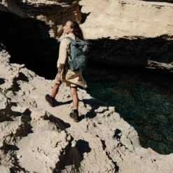 FJÄLLRÄVEN Fjällräven Abisko Hike Foldsack -FJÄLLRÄVEN Boutiquen square mood ss23 silvanozeiter daypacks 8109 exp 2028 02 01 1280x1280 1